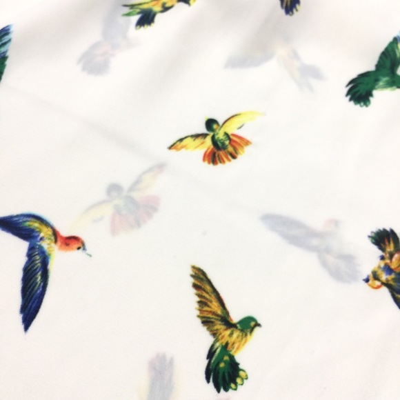 Honey Punch Humming Bird Blouse🌞 - Picture 3 of 6